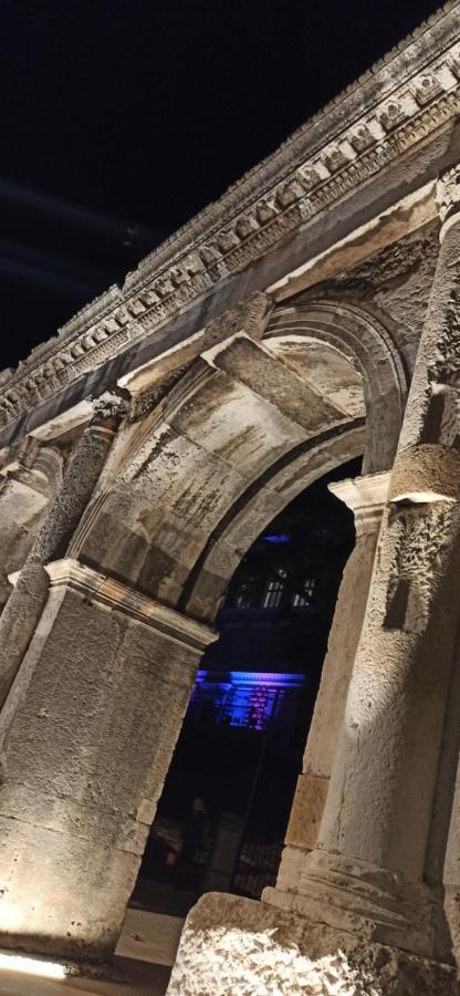 Luxury Old Town Apartment Pula Exterior foto